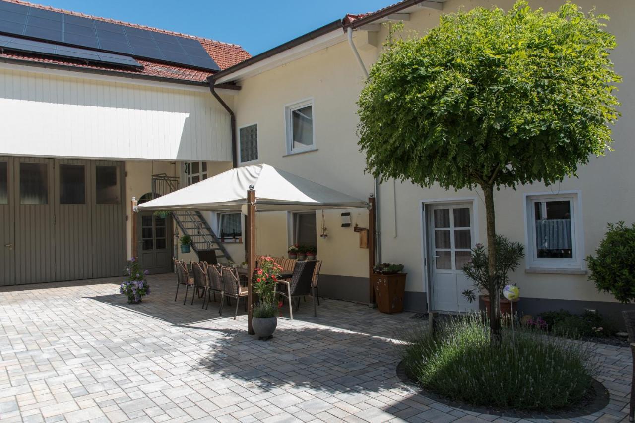 Gaestehaus Schmitt Appenheim Exterior photo